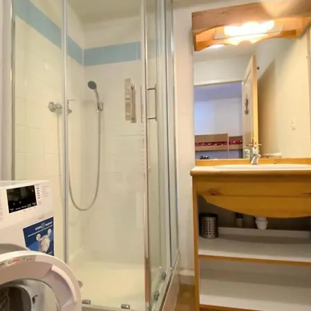 Chalet Mitoyen 3 Pieces Avec Local Et Parking Gratuit - Fr-1-504-3 *